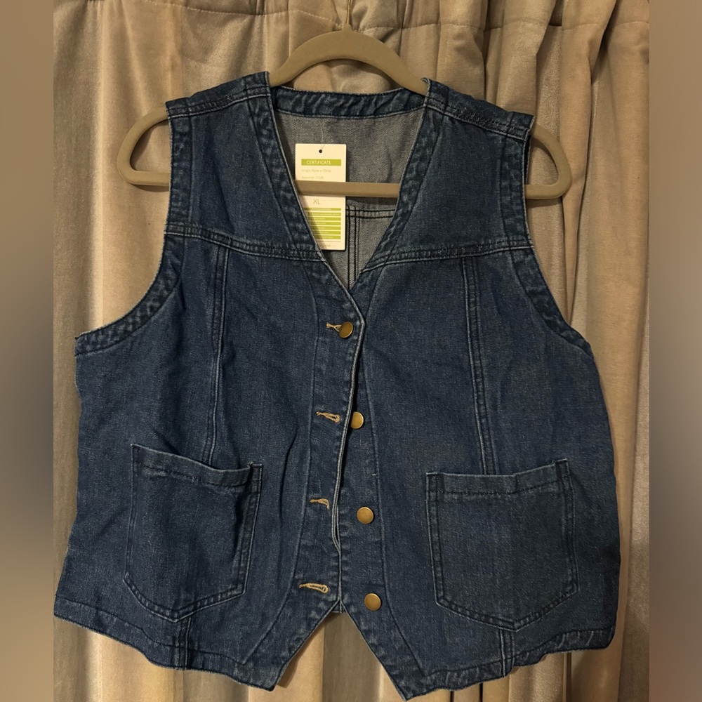 Denim vest. New without tags